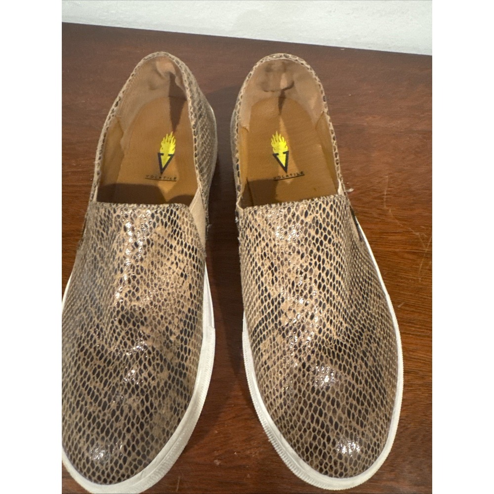 Volatile Womens Slip On Sneakers Snake Print Size 10M Casual Comfort Flats Brown